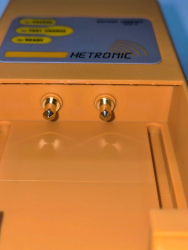 Зарядное устройство 10-30V HETRONIC